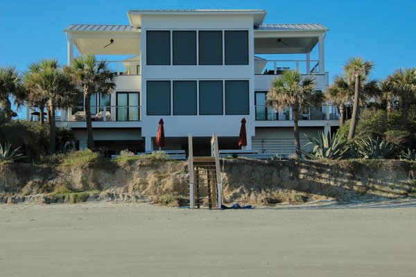 Explore Britain's Coin Minting Legacy: The Complete Guide to Engaging Workshops for Tourists